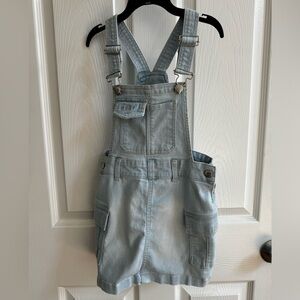 DKNY girl’s sz.6 denim overall skirt